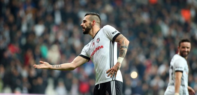Negredo'dan Beşiktaş'a büyük şok!