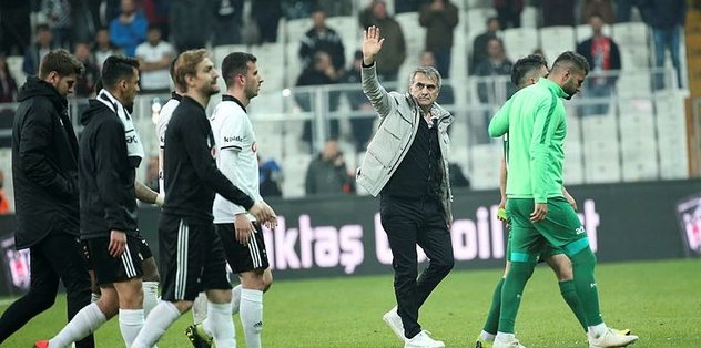 Beşiktaşlı futbolcudan isyan! "Çıkar beni hocam"