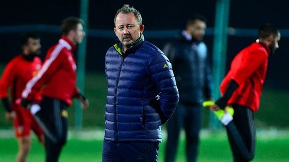 Kayserispor teknik direktörü Sergen Yalçın, Beşiktaş'ın yıldızlarını istiyor