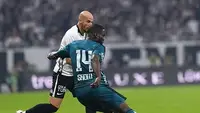 Beşiktaş'ta Vaclav Cerny Sakatlandı, İlhan Fakılı Oyuna Girdi