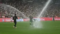 Sulama Sistemi Maçta Şaşırtan Kesinti Yaptı!