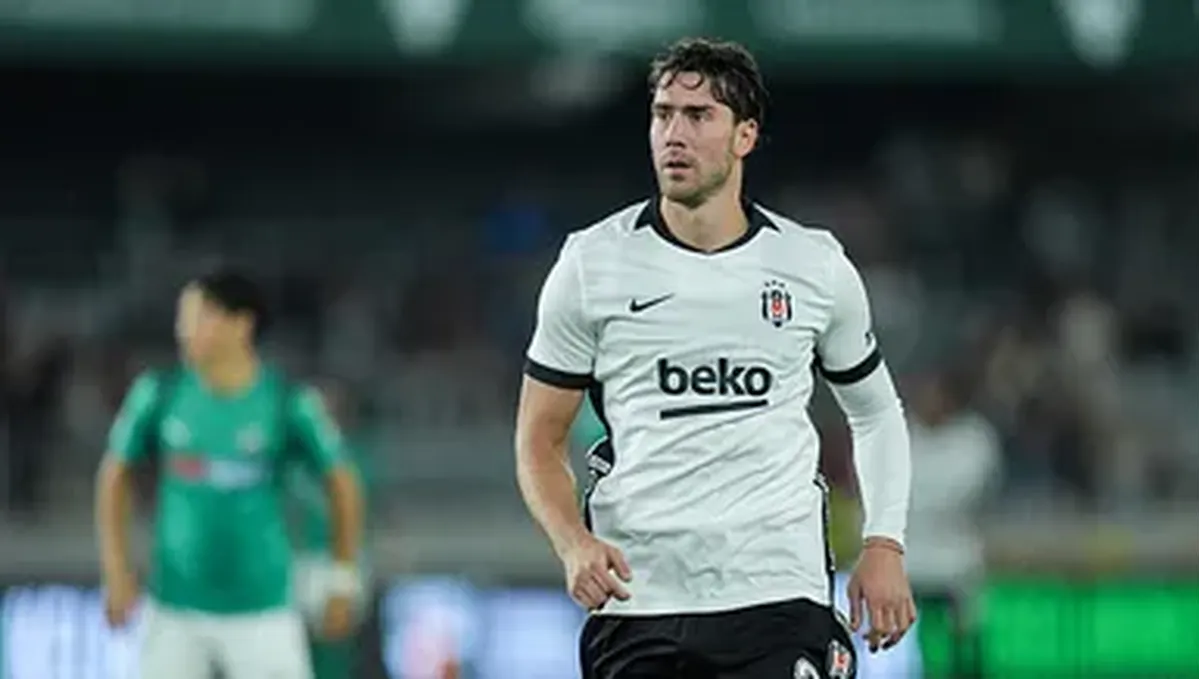 Beşiktaş, Kauno Zalgiris'e Yenilerek Avrupa Ligi'ne Yükseldi Özet: Beşiktaş, Kauno Zalgiris'e 1-0 ka
